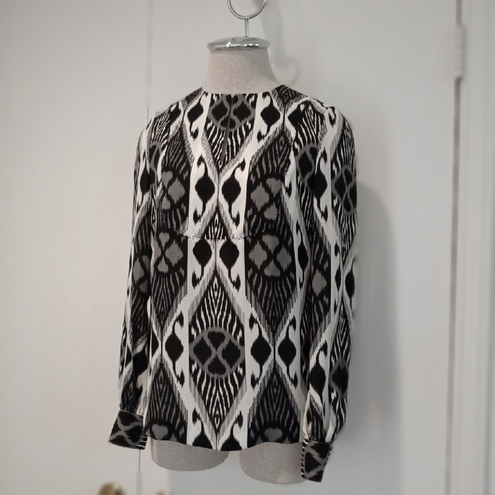 SOLD! Tory Burch black and white Silk Top Blouse
